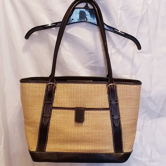 Maxx New York Women's Large Straw with Leather Trimmings Tote Bag